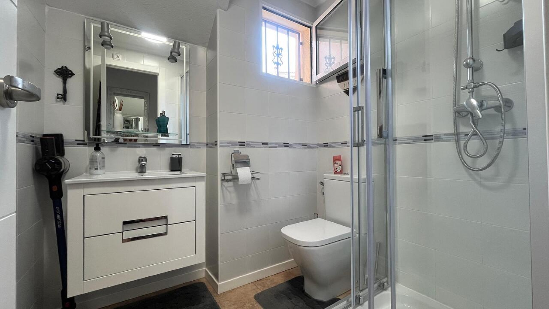 Videresalg - Fritliggende villa -
Algorfa