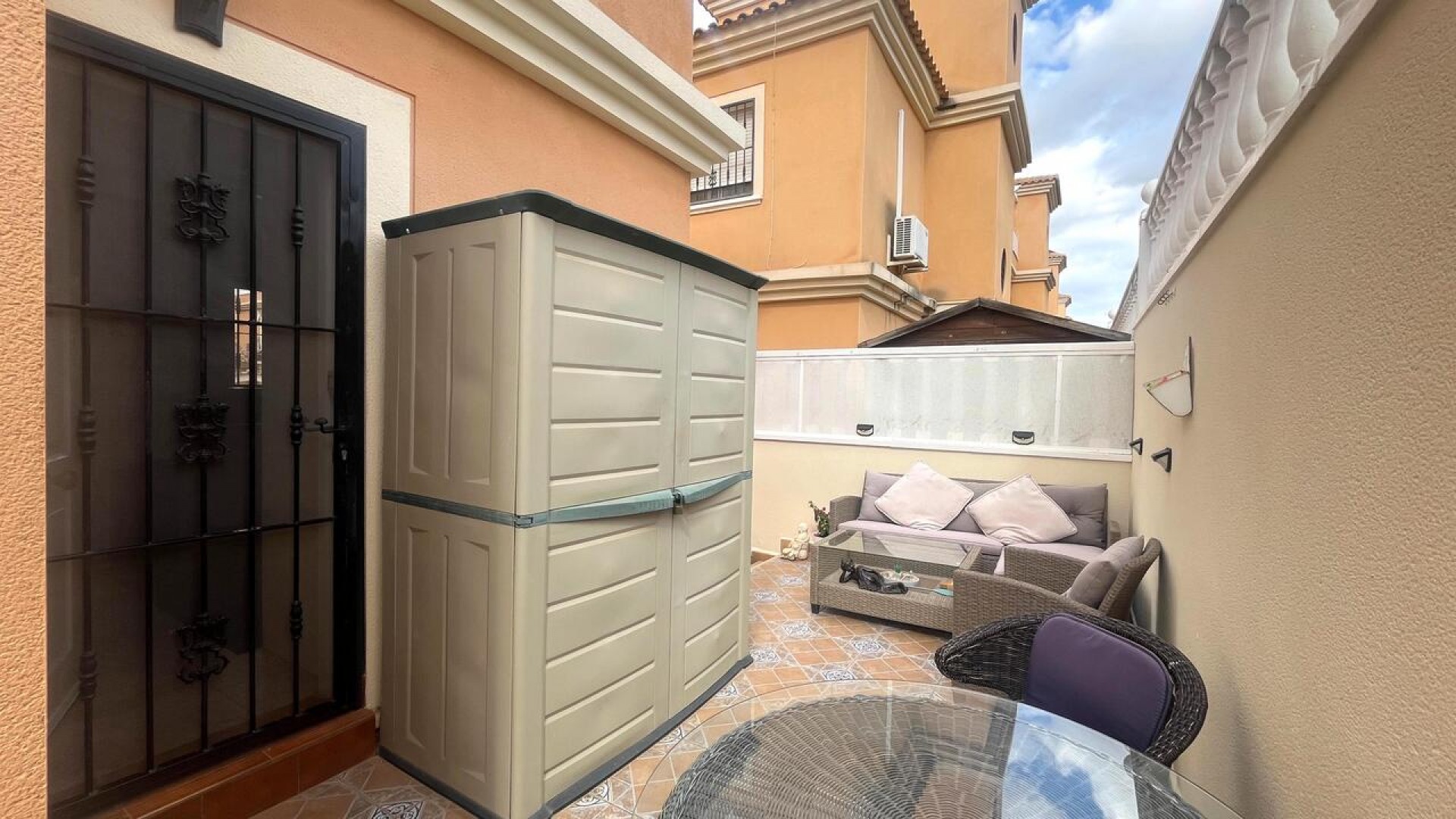 Videresalg - Fritliggende villa -
Algorfa