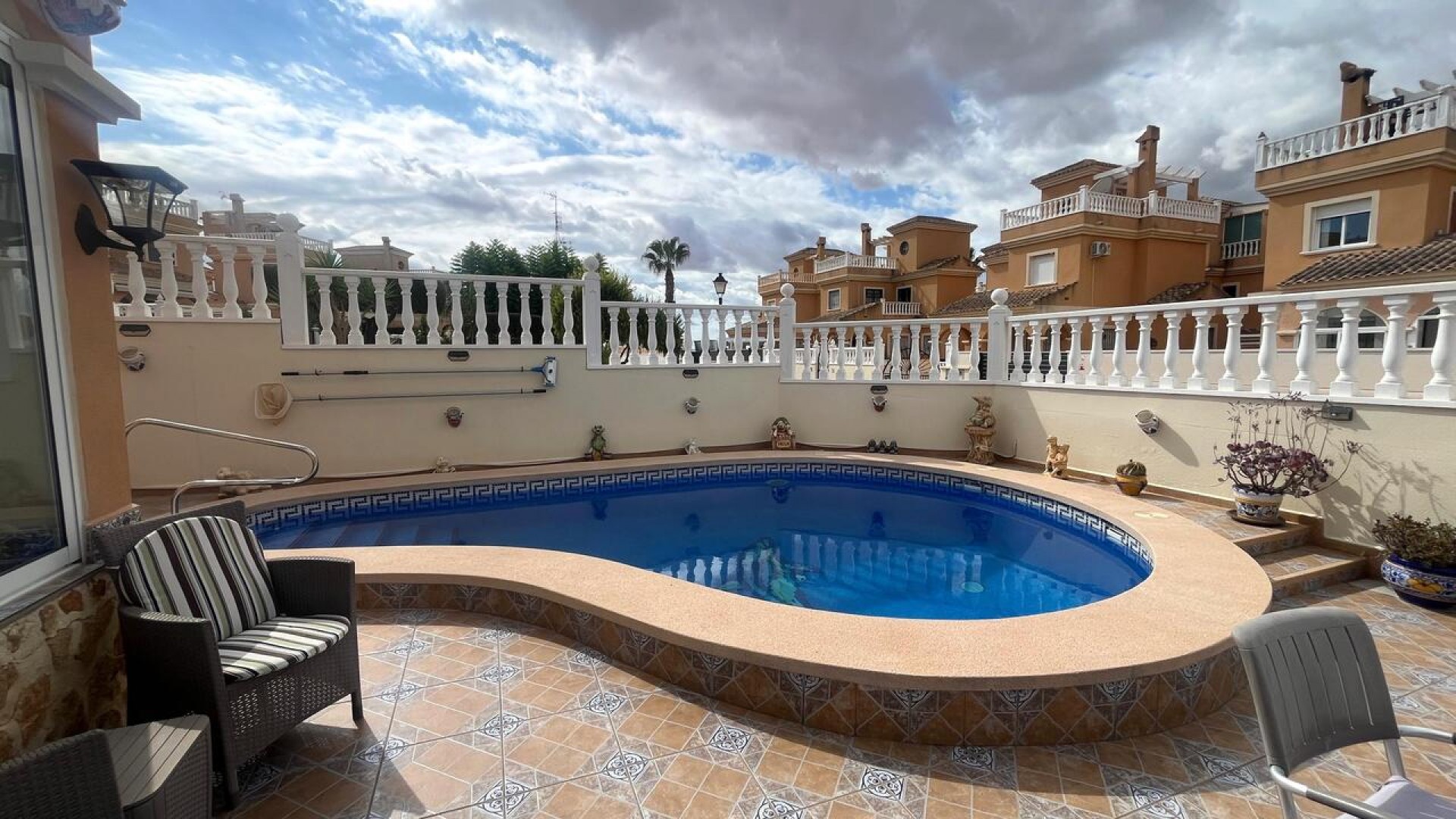 Videresalg - Fritliggende villa -
Algorfa