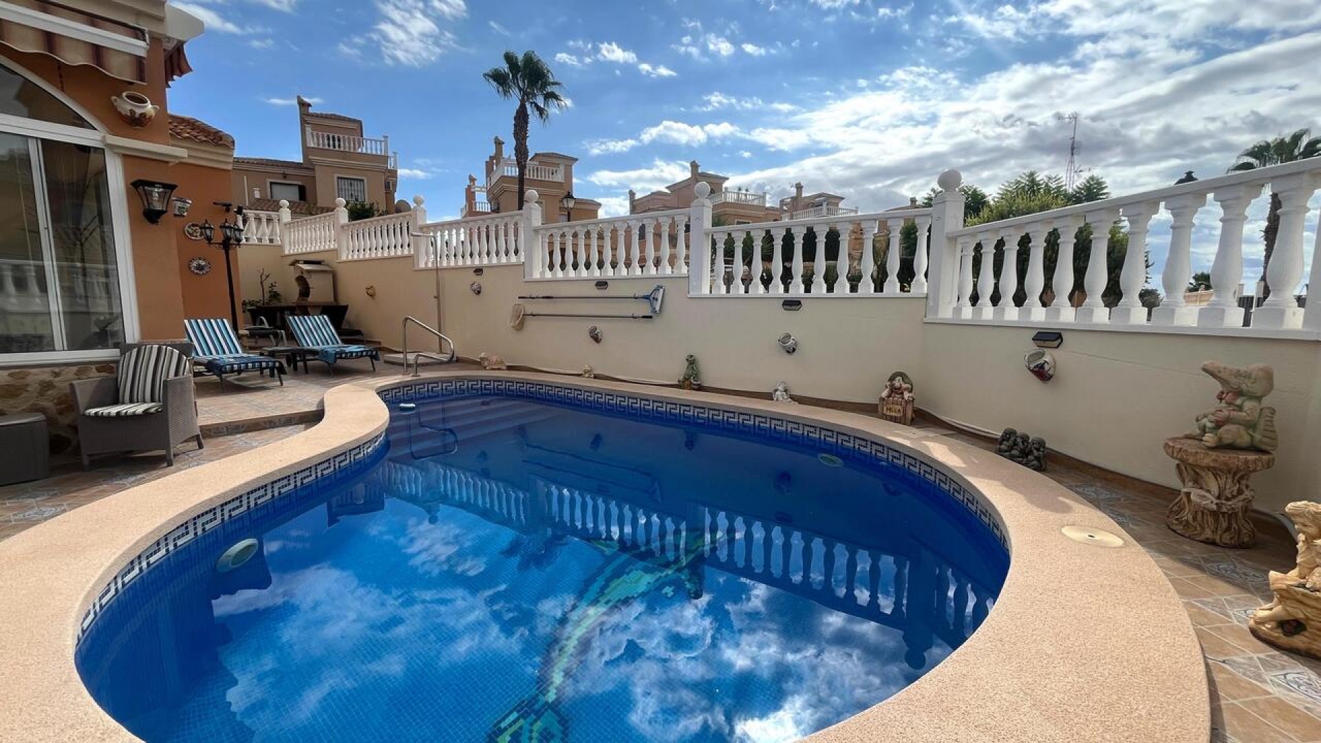 Videresalg - Fritliggende villa -
Algorfa