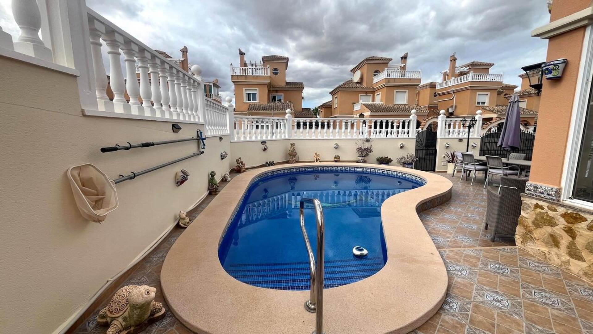 Videresalg - Fritliggende villa -
Algorfa