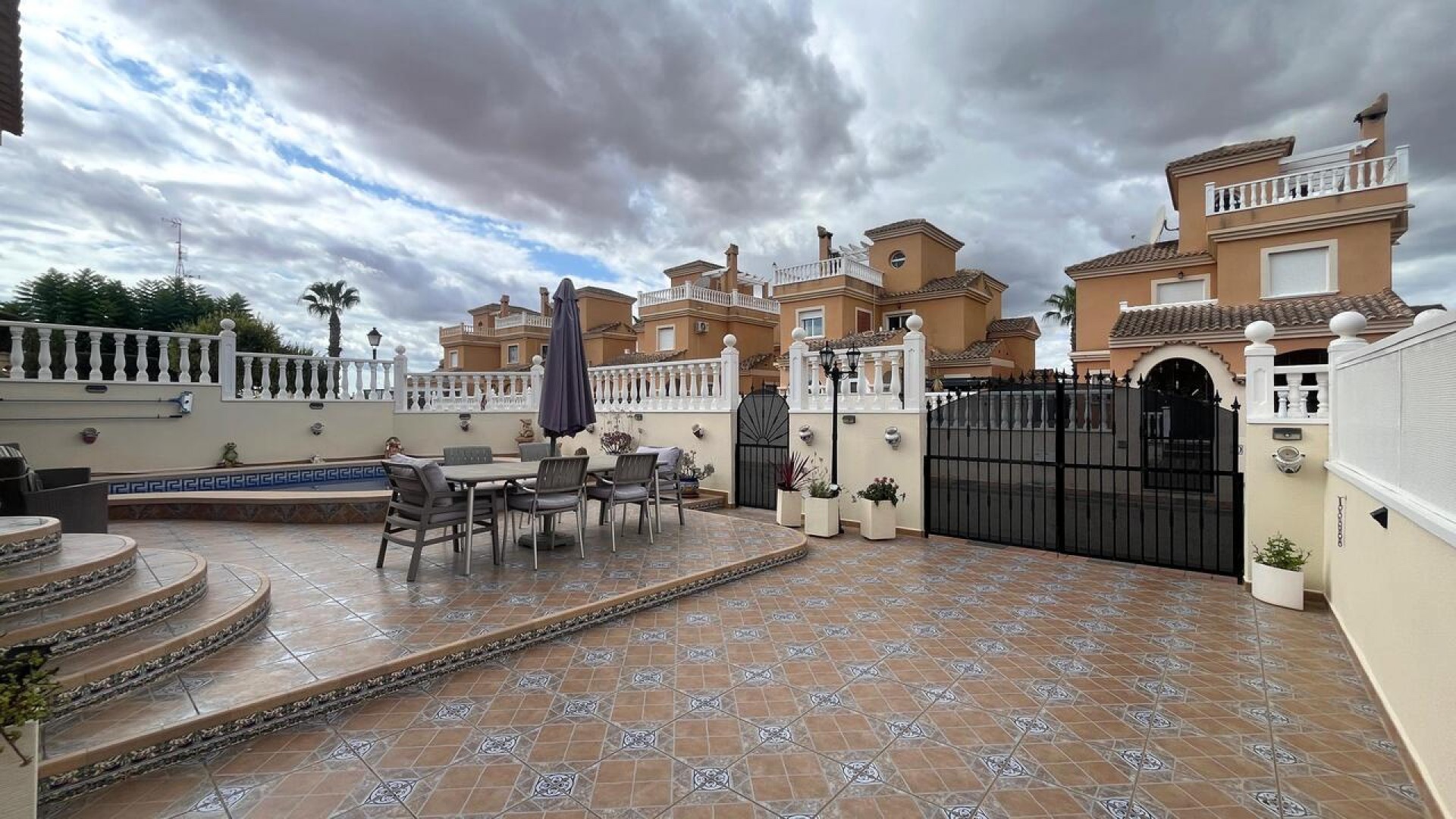 Videresalg - Fritliggende villa -
Algorfa