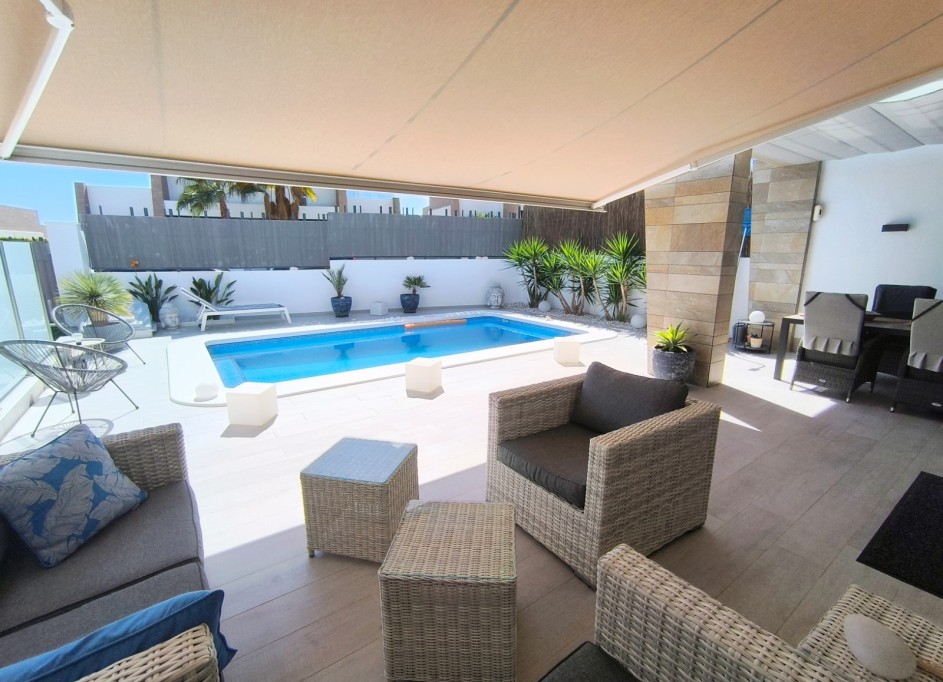 Videresalg - Fritliggende villa -
Algorfa