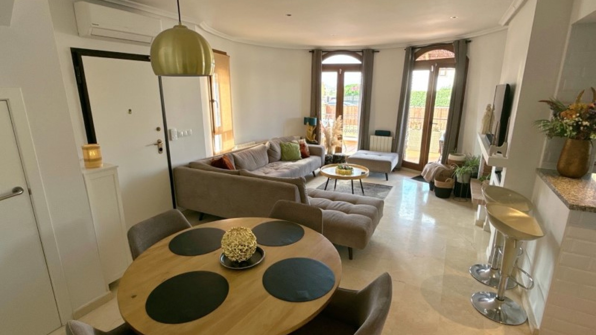 Videresalg - Fritliggende villa -
Algorfa