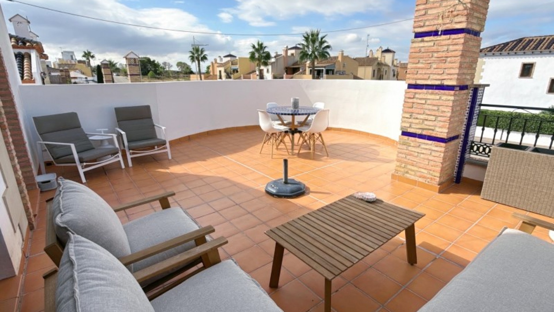 Videresalg - Fritliggende villa -
Algorfa