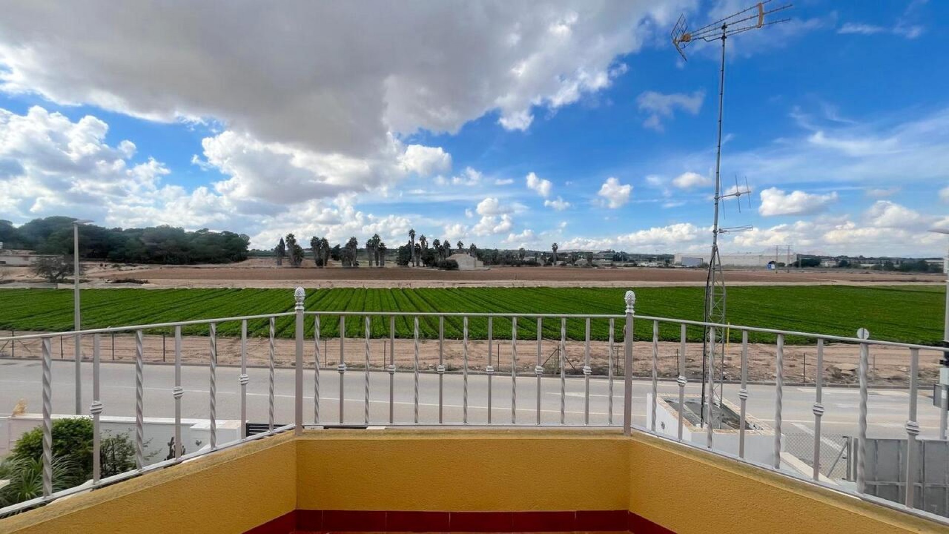 Videresalg - Fritliggende villa -
Algorfa