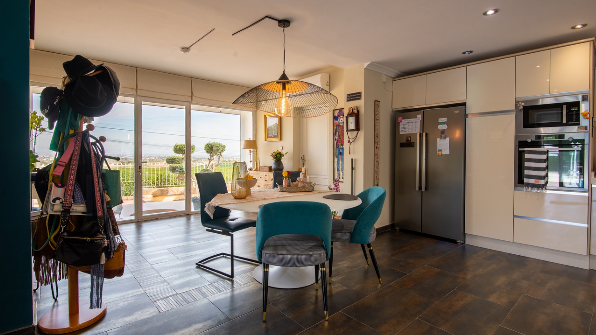 Videresalg - Fritliggende villa -
Algorfa