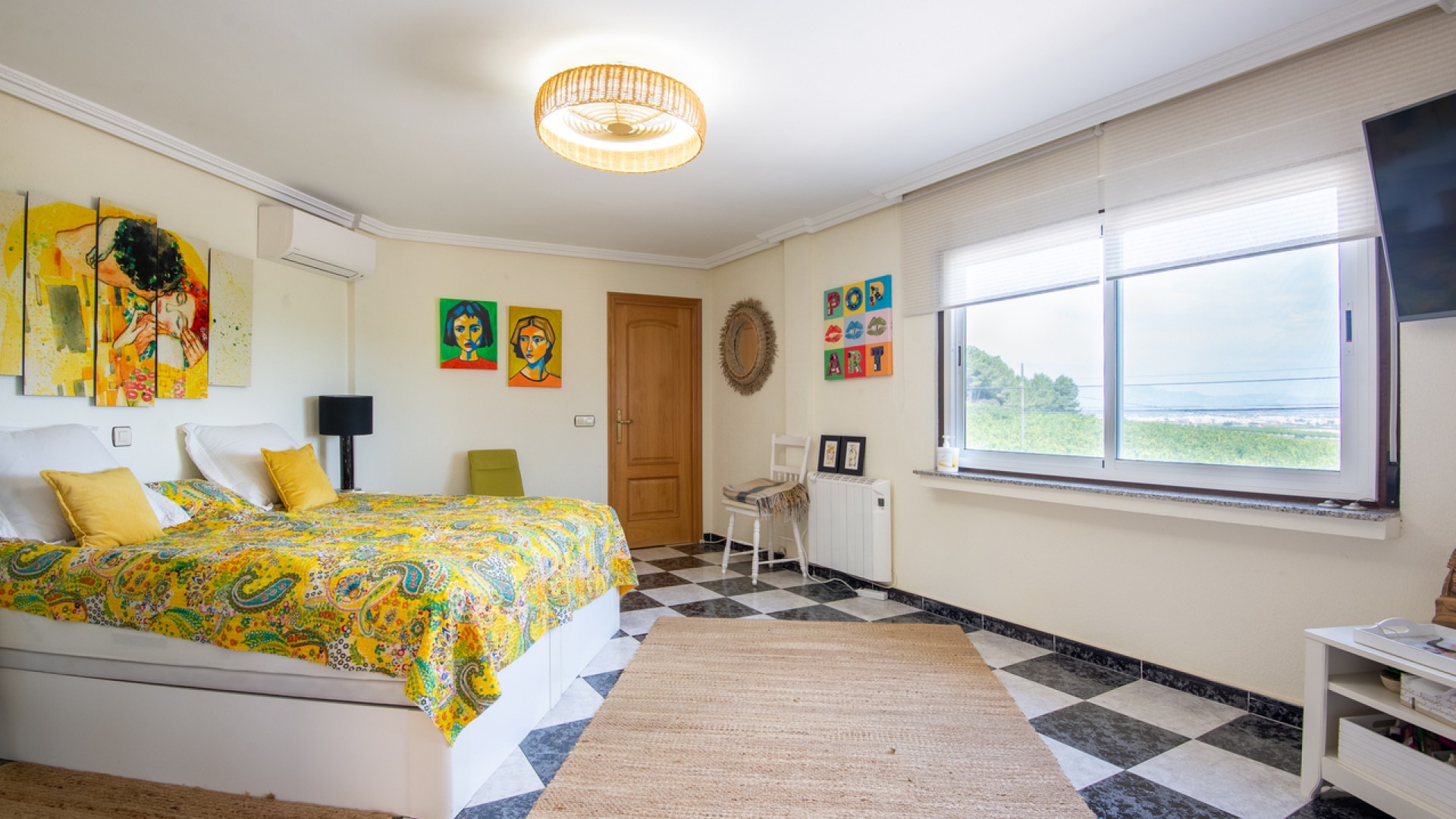 Videresalg - Fritliggende villa -
Algorfa