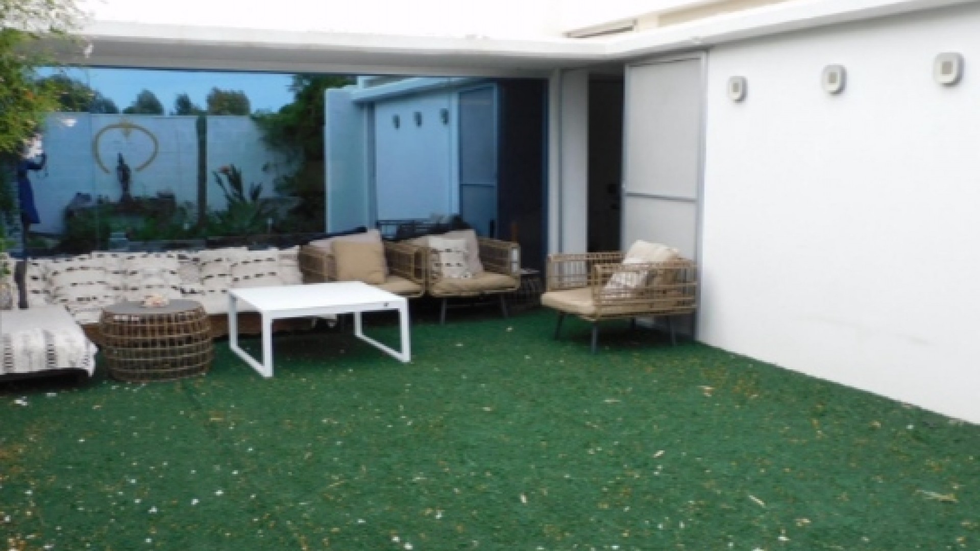 Videresalg - Fritliggende villa -
Alicante