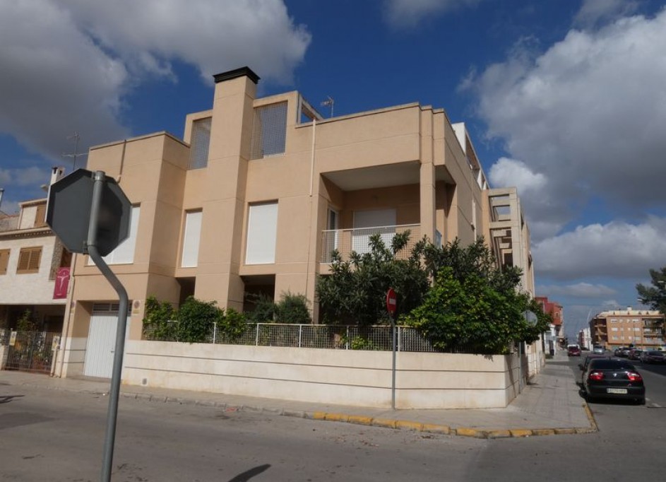 Videresalg - Fritliggende villa -
Almoradí