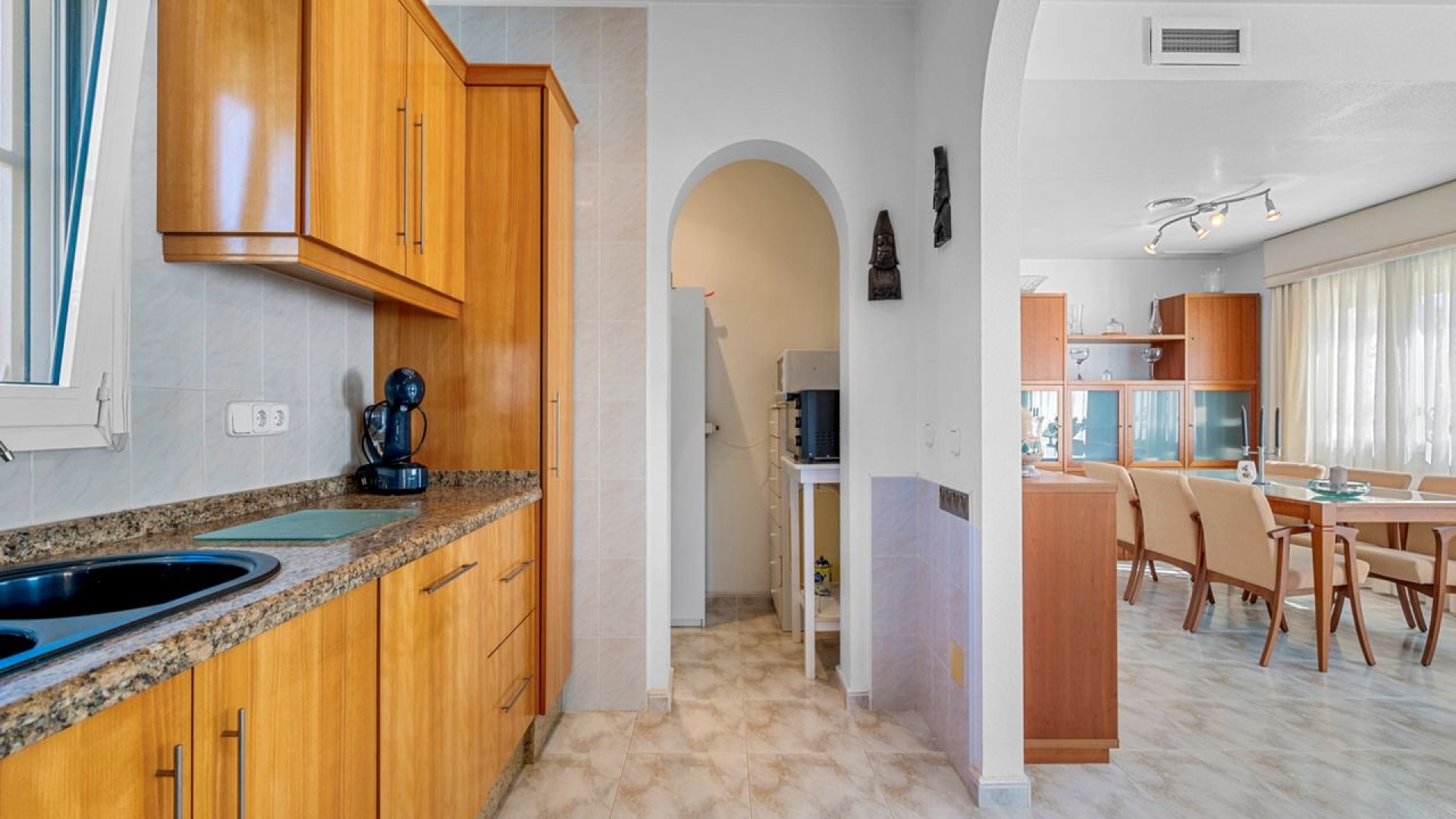 Videresalg - Fritliggende villa -
Benijofar - Benimar 1