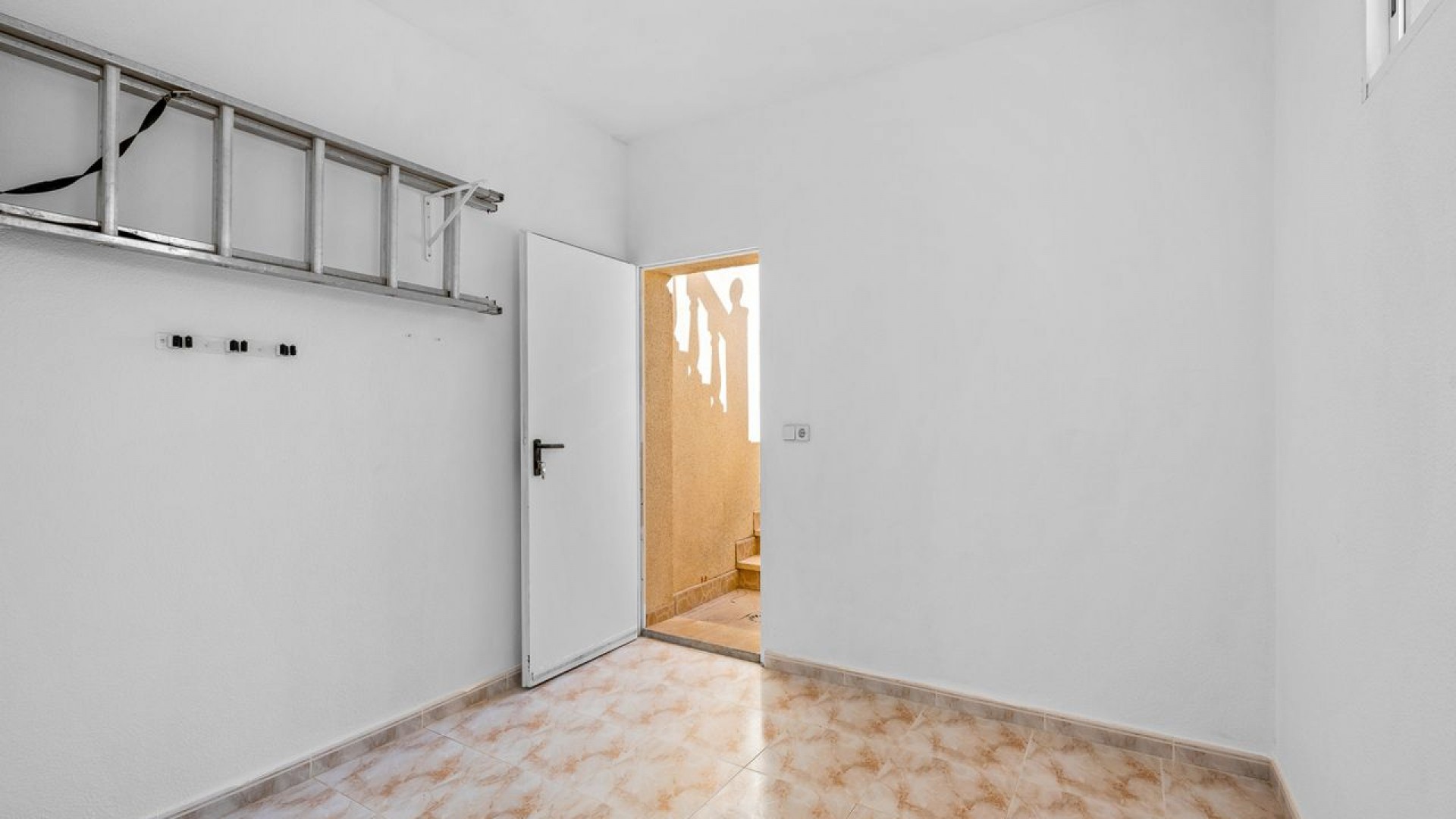 Videresalg - Fritliggende villa -
Benijofar - Benimar 1