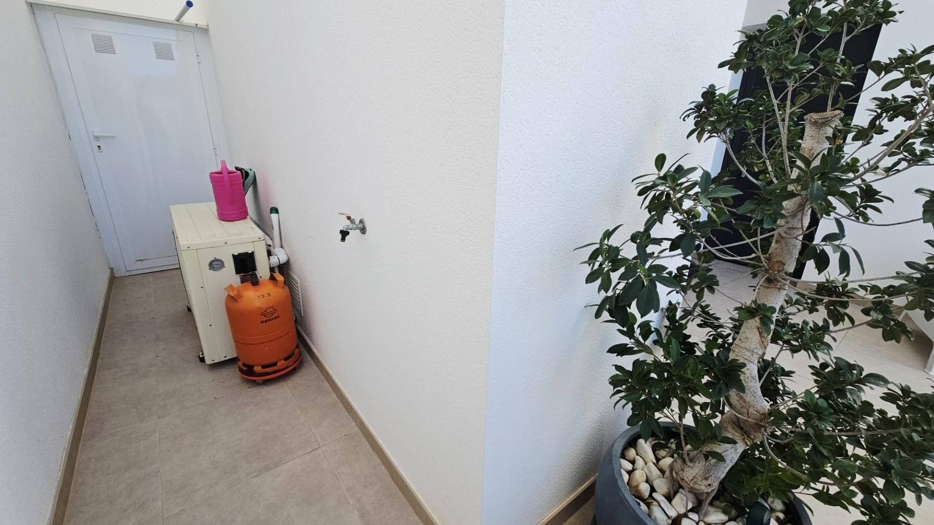 Videresalg - Fritliggende villa -
Benijofar - Benimar