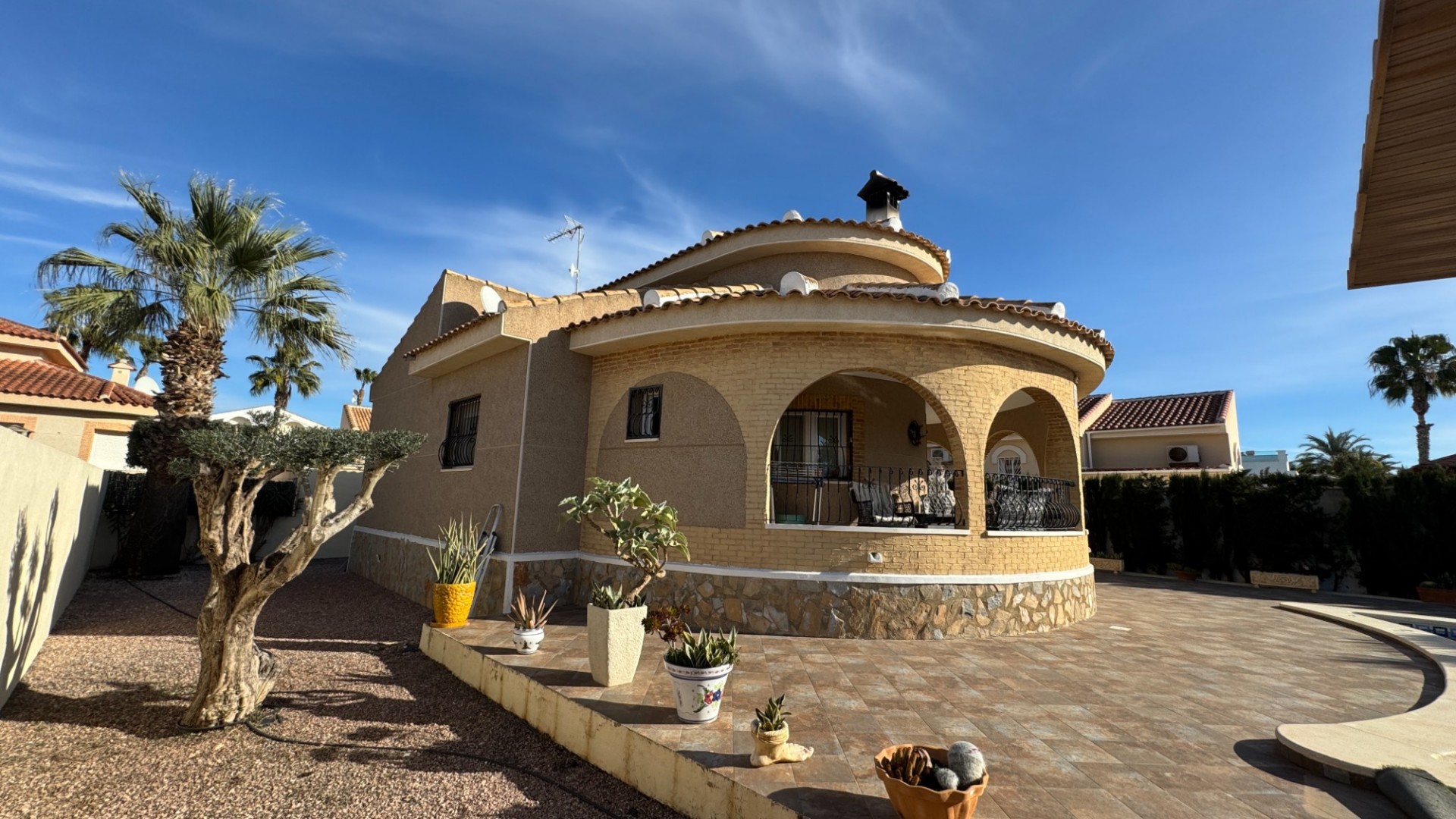 Videresalg - Fritliggende villa -
Benijofar