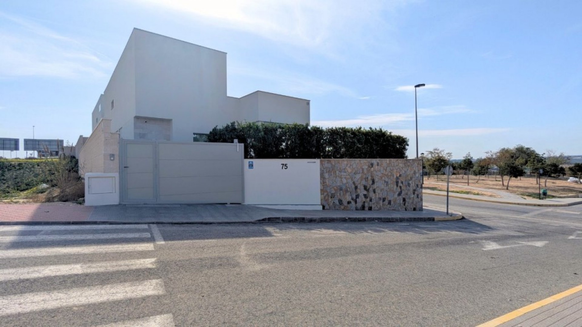 Videresalg - Fritliggende villa -
Benijofar