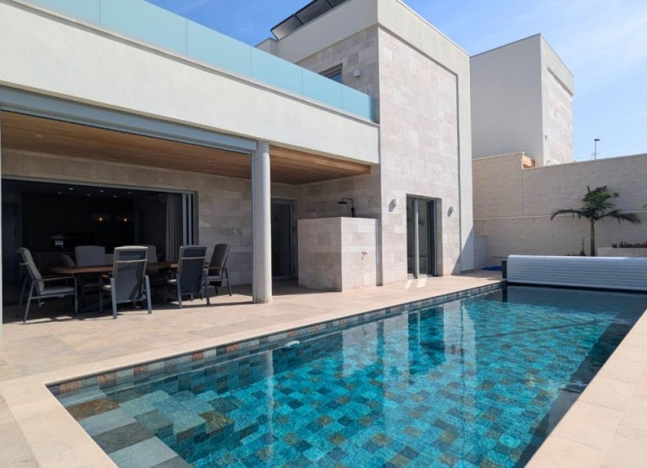 Videresalg - Fritliggende villa -
Benijofar