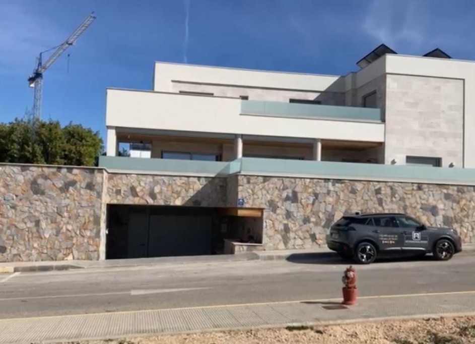 Videresalg - Fritliggende villa -
Benijofar