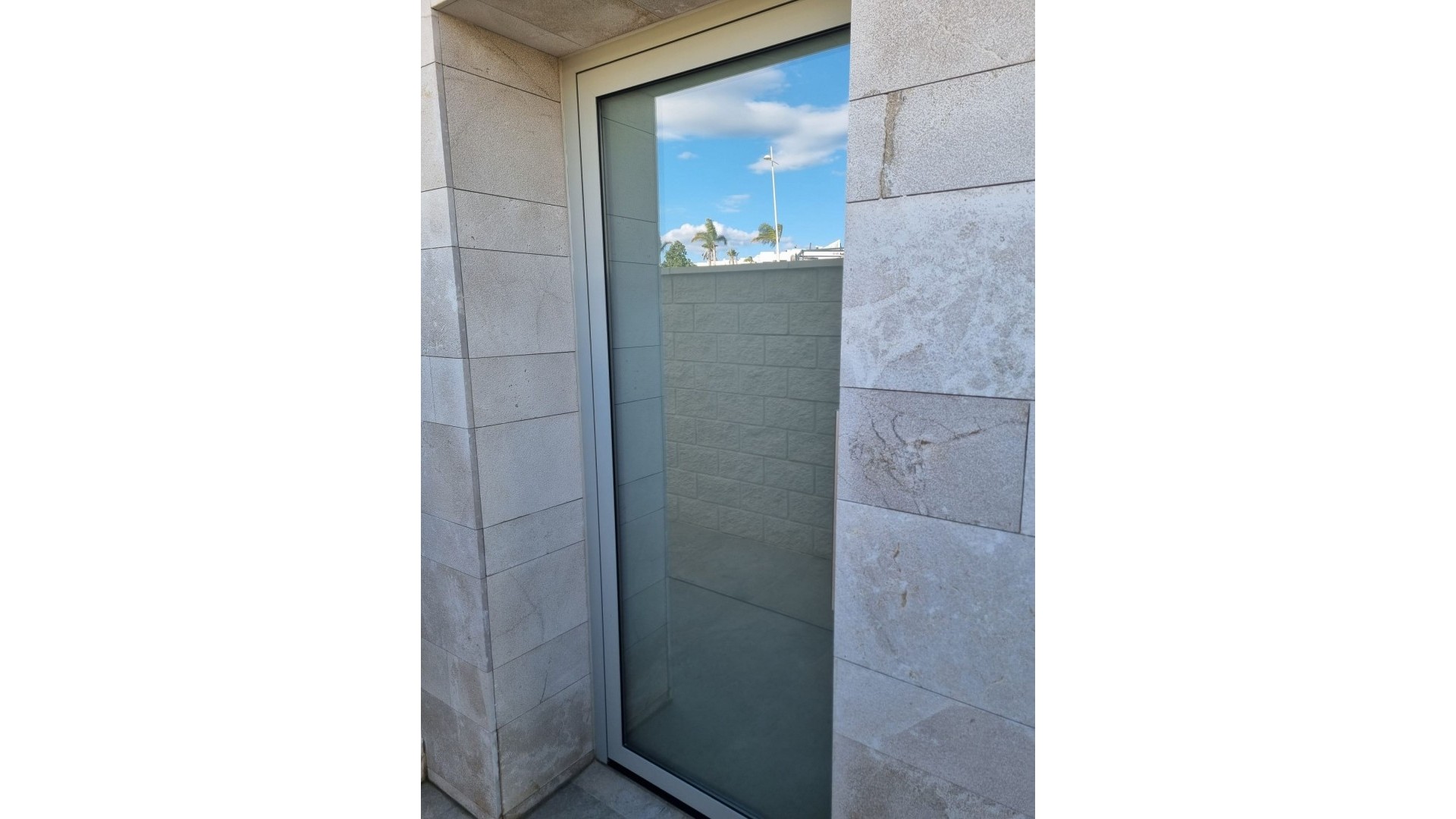 Videresalg - Fritliggende villa -
Benijofar