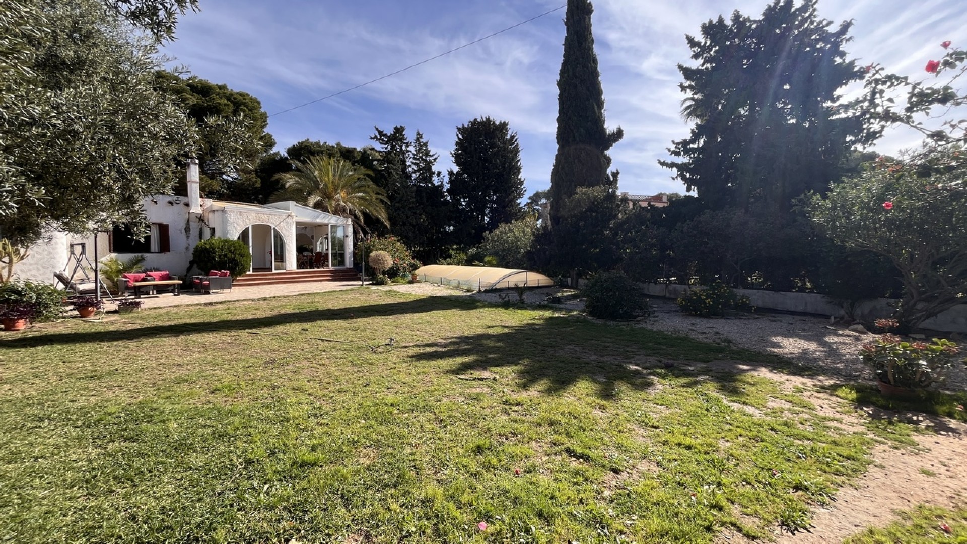 Videresalg - Fritliggende villa -
Cabo Roig