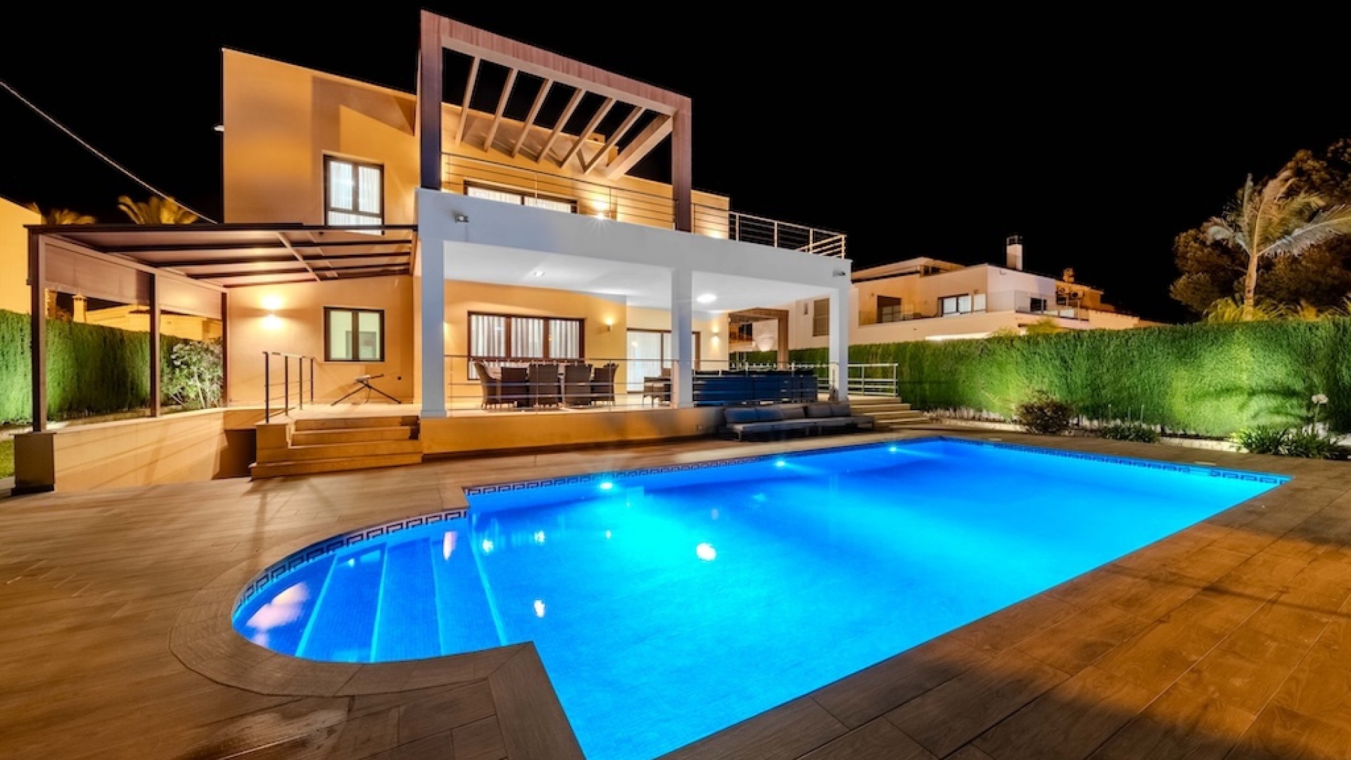 Videresalg - Fritliggende villa -
Cabo Roig