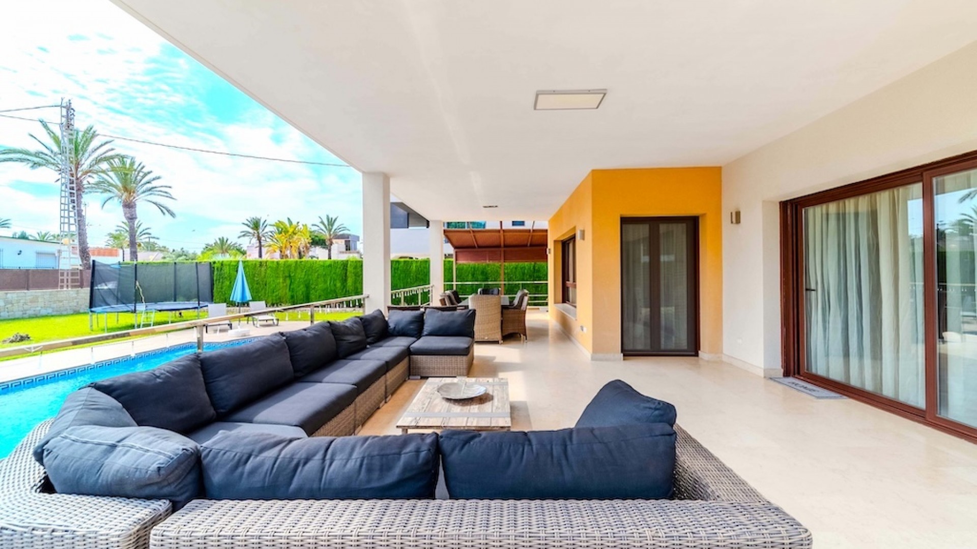 Videresalg - Fritliggende villa -
Cabo Roig