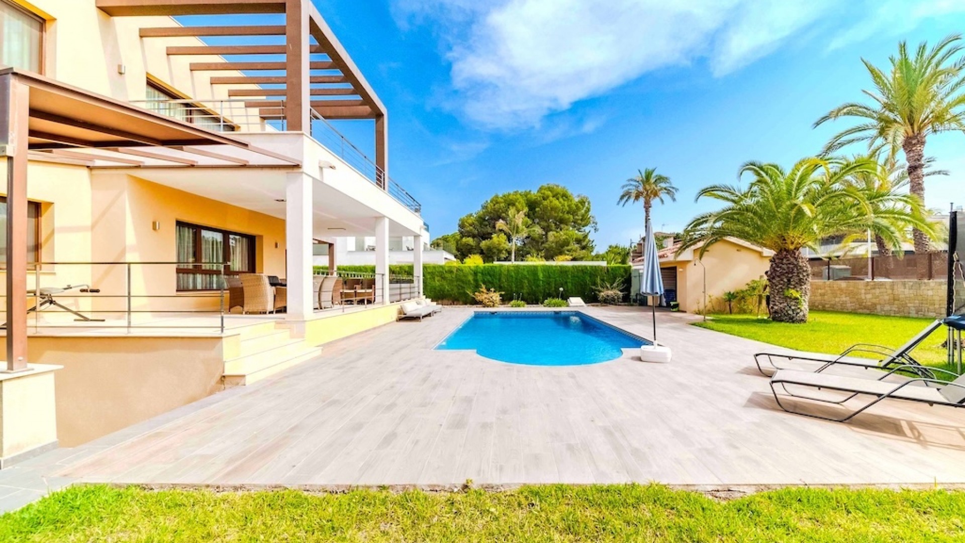 Videresalg - Fritliggende villa -
Cabo Roig