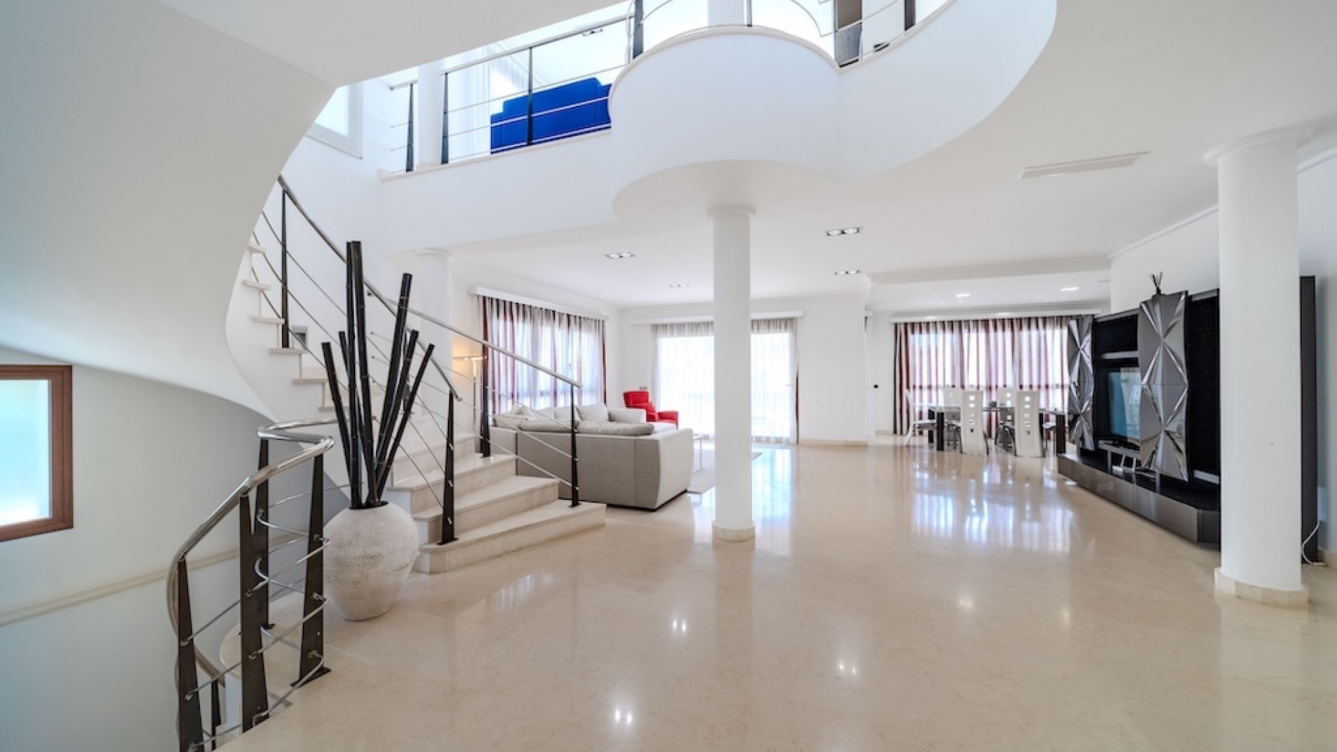 Videresalg - Fritliggende villa -
Cabo Roig