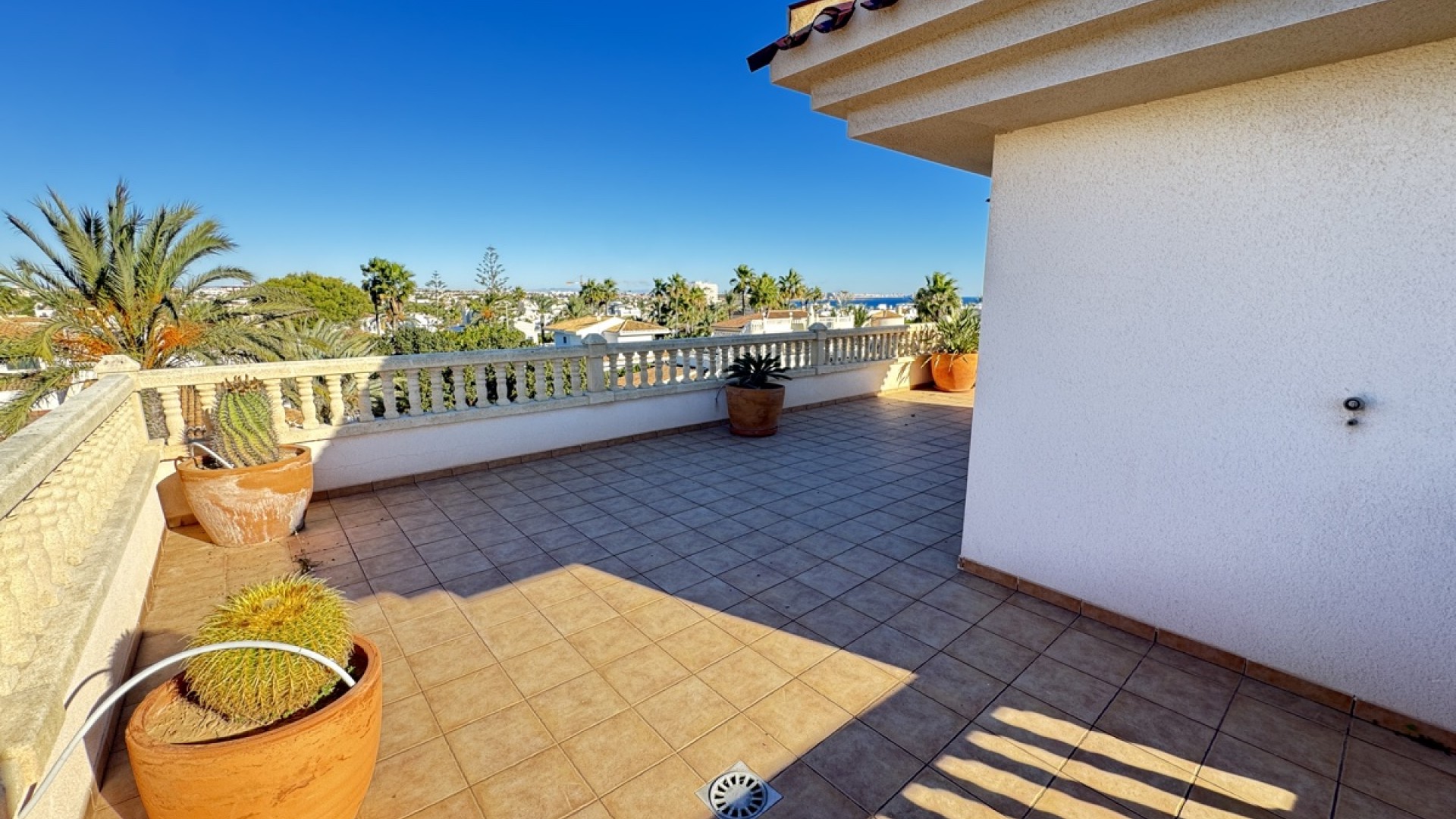 Videresalg - Fritliggende villa -
Cabo Roig
