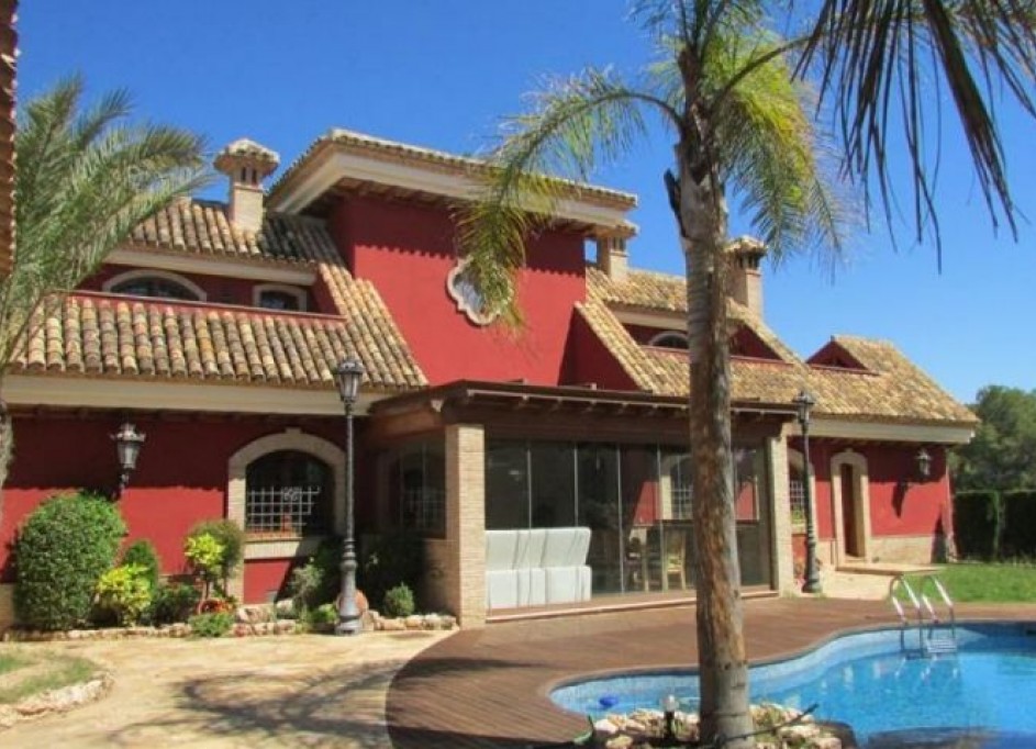 Videresalg - Fritliggende villa -
Campoamor
