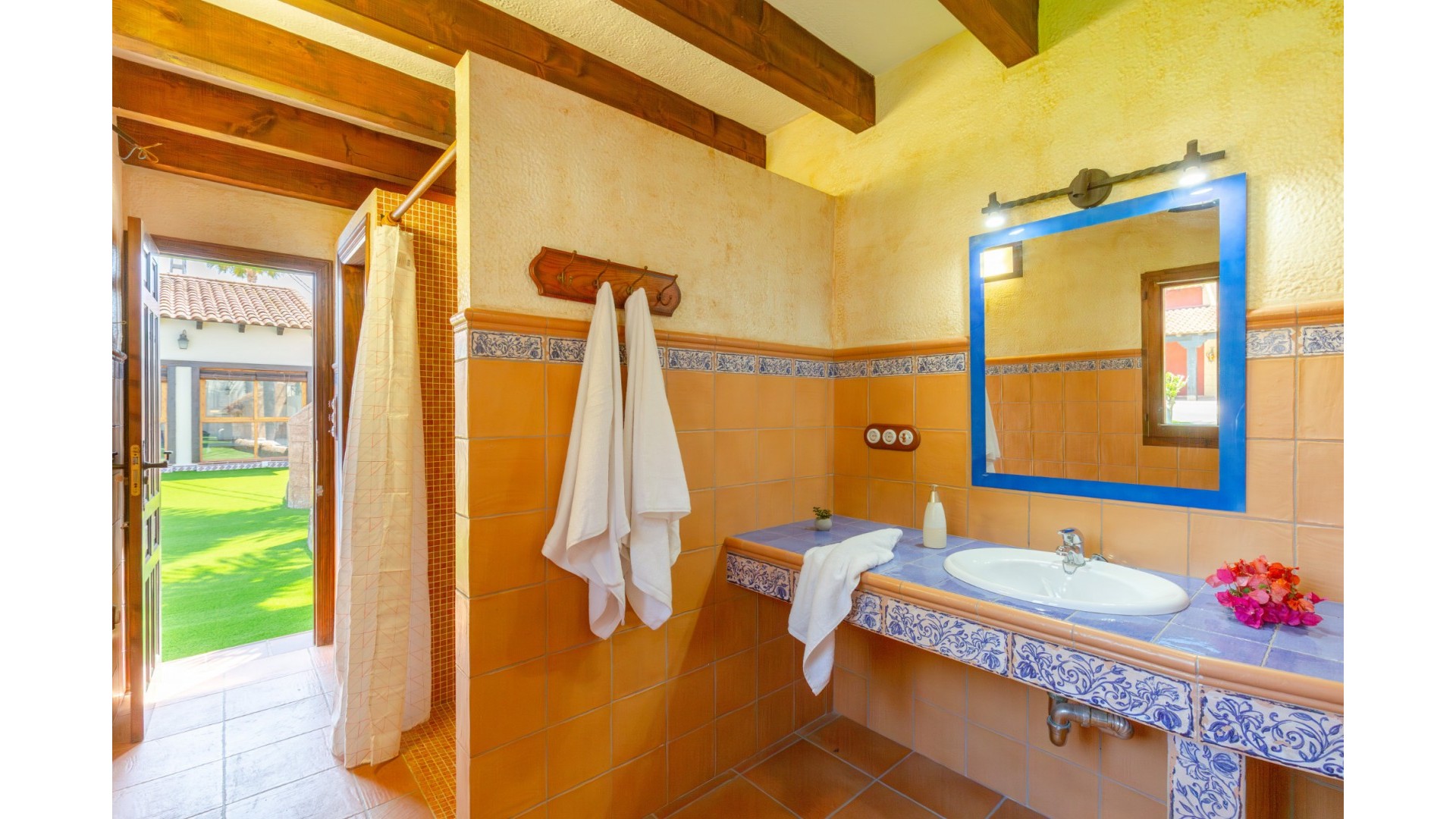 Videresalg - Fritliggende villa -
Catral - 0