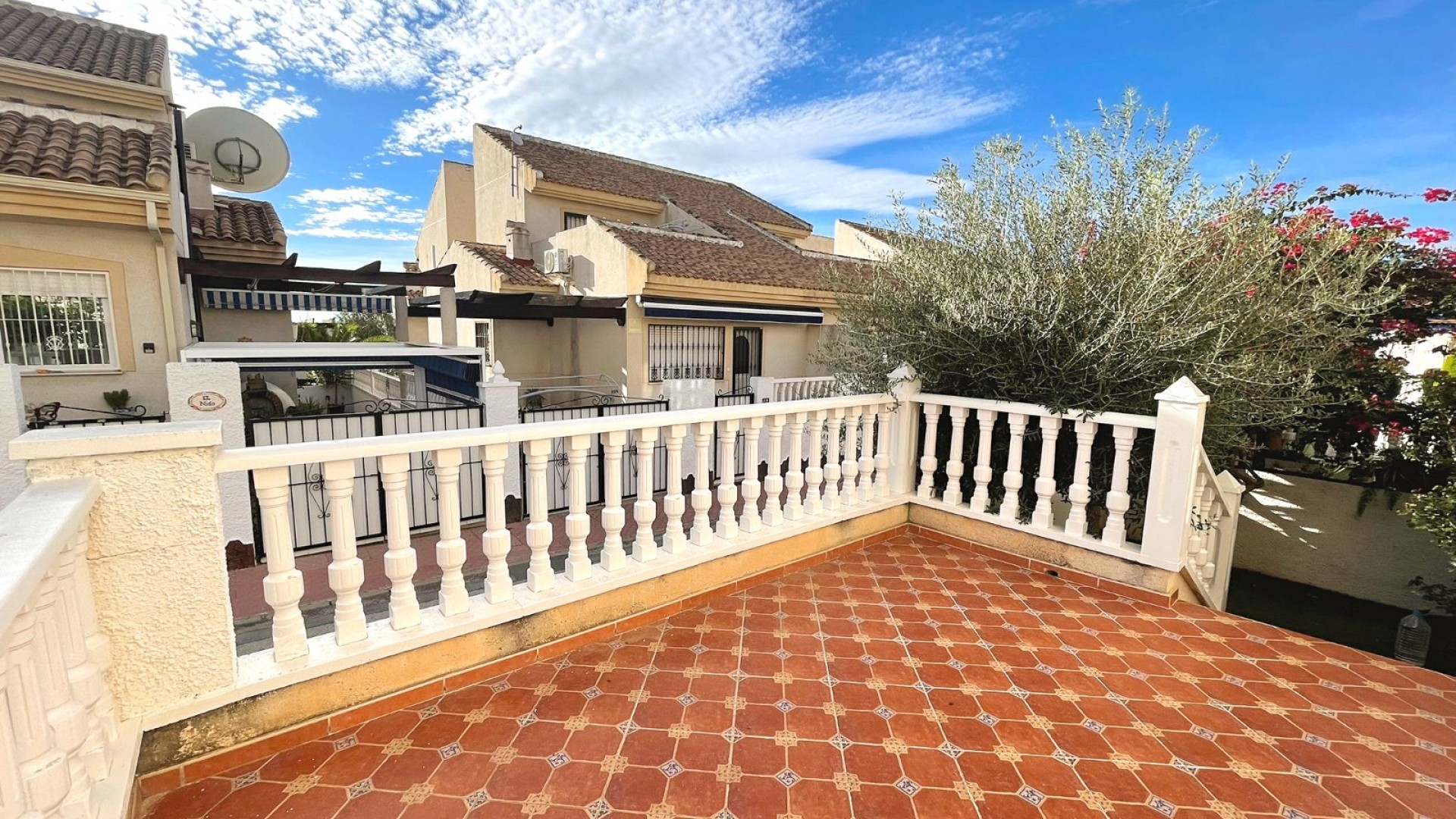 Videresalg - Fritliggende villa -
Ciudad Quesada - Rojales - Airstrip