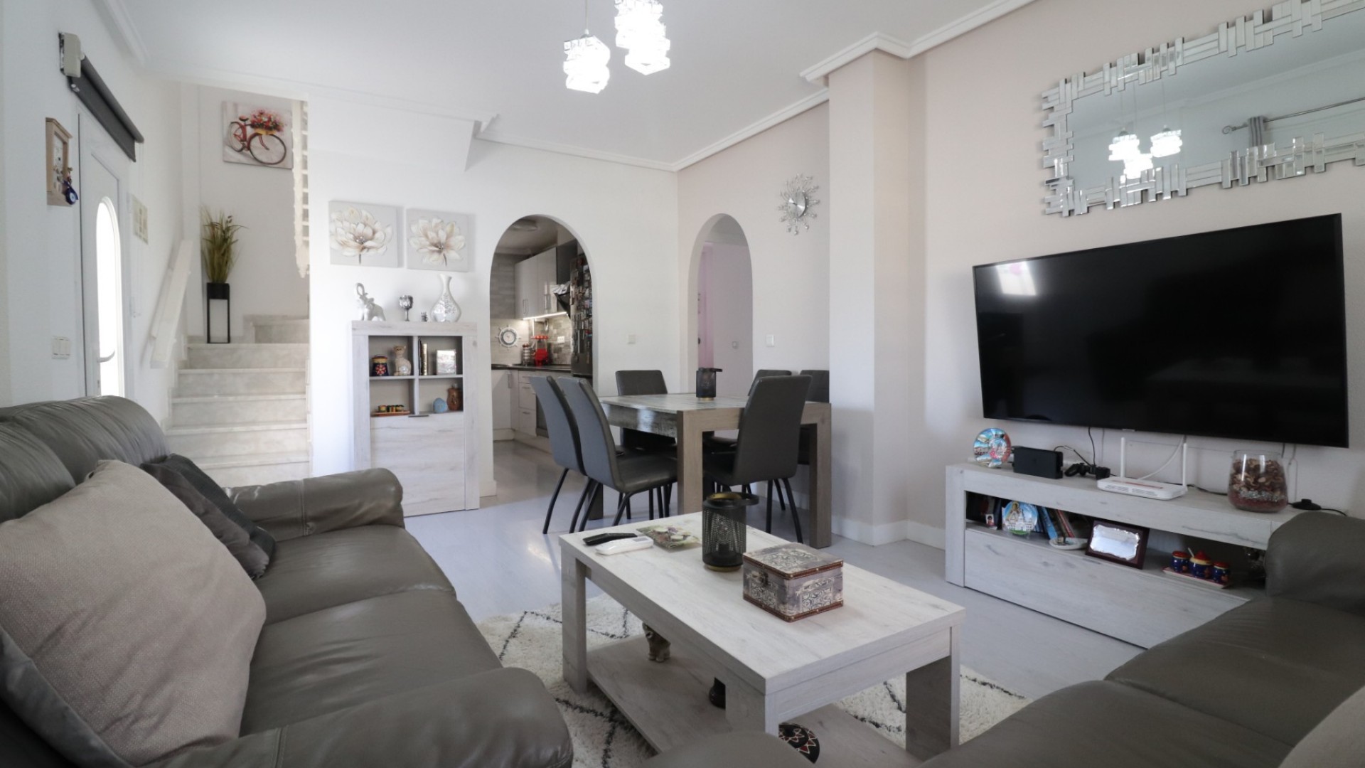 Videresalg - Fritliggende villa -
Ciudad Quesada - Rojales - Ciudad Quesada - Town