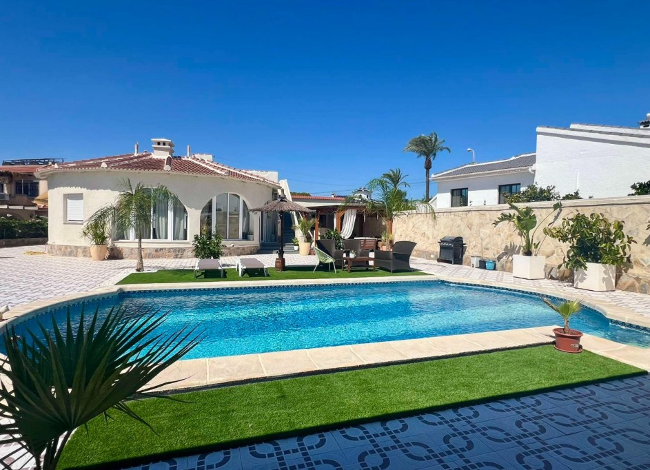 Videresalg - Fritliggende villa -
Ciudad Quesada - Rojales - Ciudad Quesada