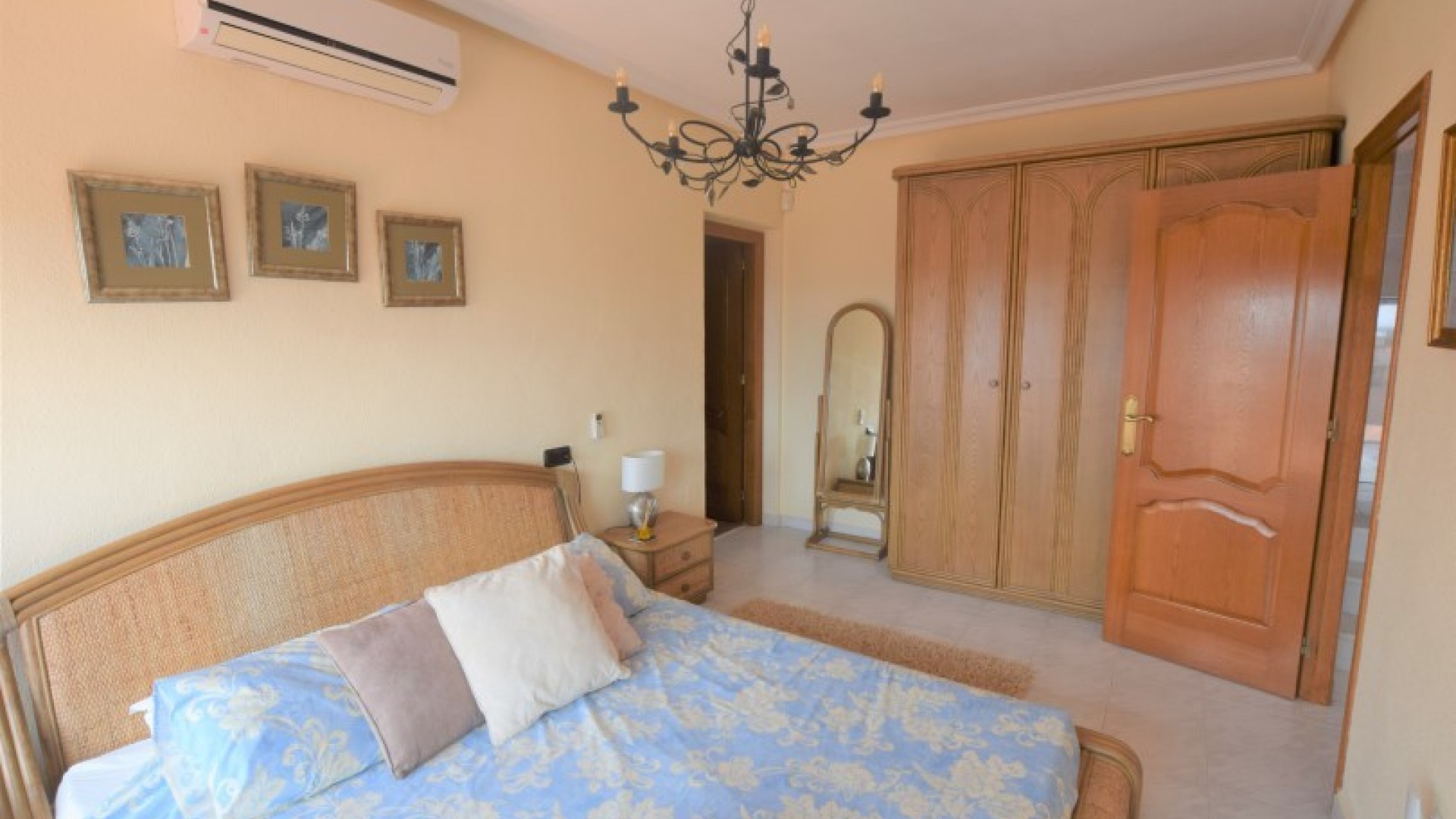 Videresalg - Fritliggende villa -
Ciudad Quesada - Rojales - Pueblo Bravo