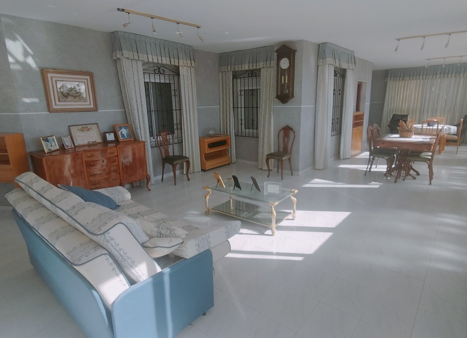 Videresalg - Fritliggende villa -
Crevillente