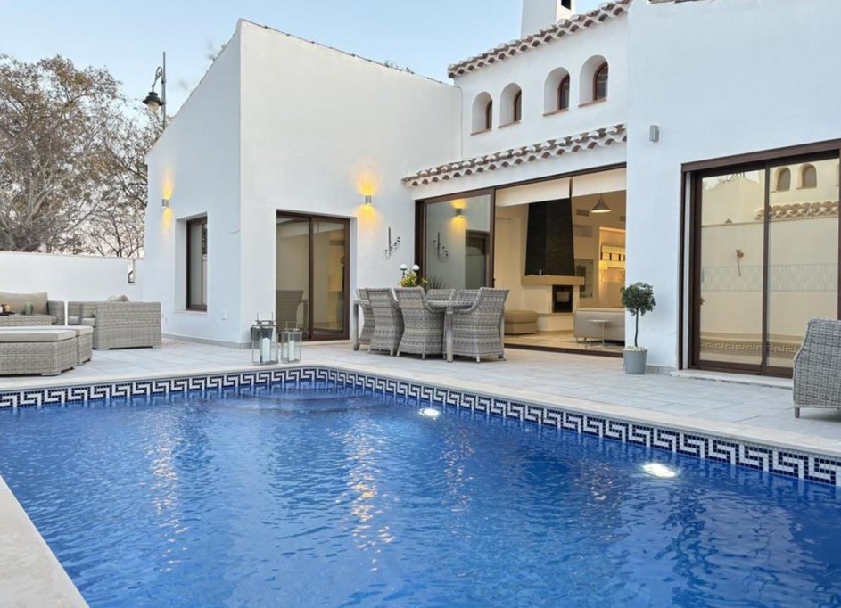 Videresalg - Fritliggende villa -
El Valle Golf Resort