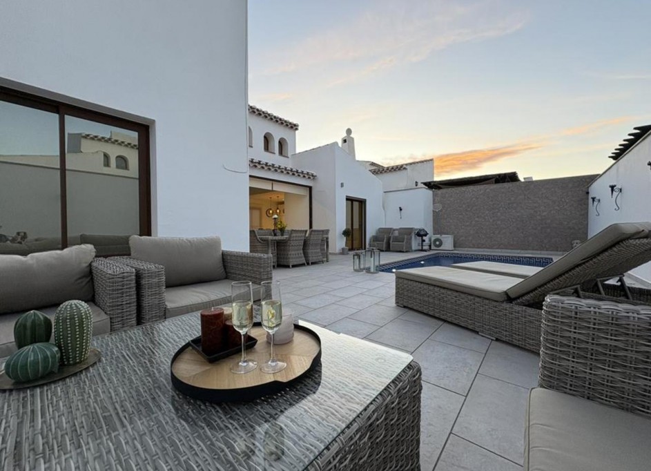 Videresalg - Fritliggende villa -
El Valle Golf Resort