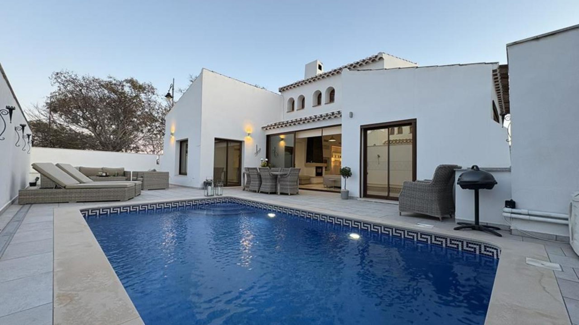 Videresalg - Fritliggende villa -
El Valle Golf Resort