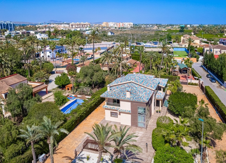 Videresalg - Fritliggende villa -
Elche - Elche/Elx