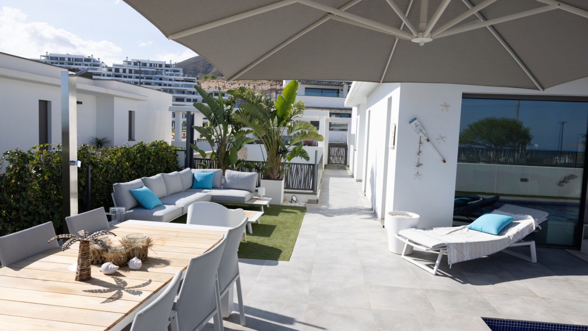 Videresalg - Fritliggende villa -
Finestrat - Urbanizaciones