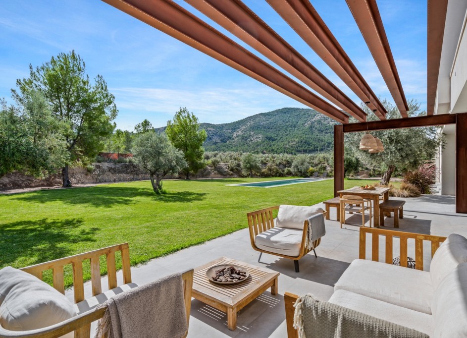 Videresalg - Fritliggende villa -
Finestrat