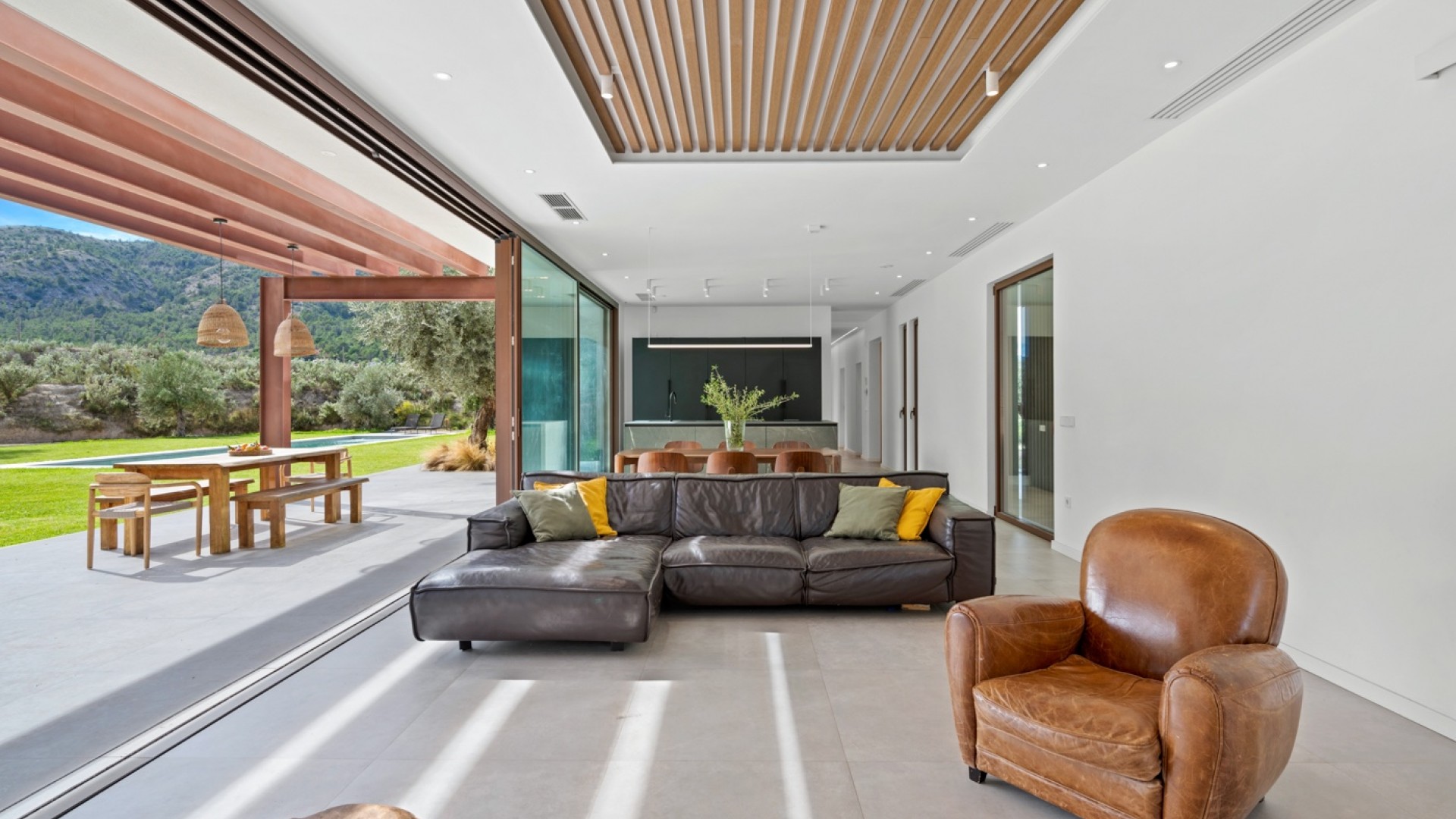 Videresalg - Fritliggende villa -
Finestrat