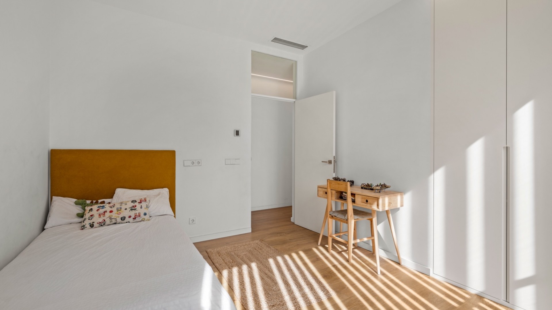 Videresalg - Fritliggende villa -
Finestrat