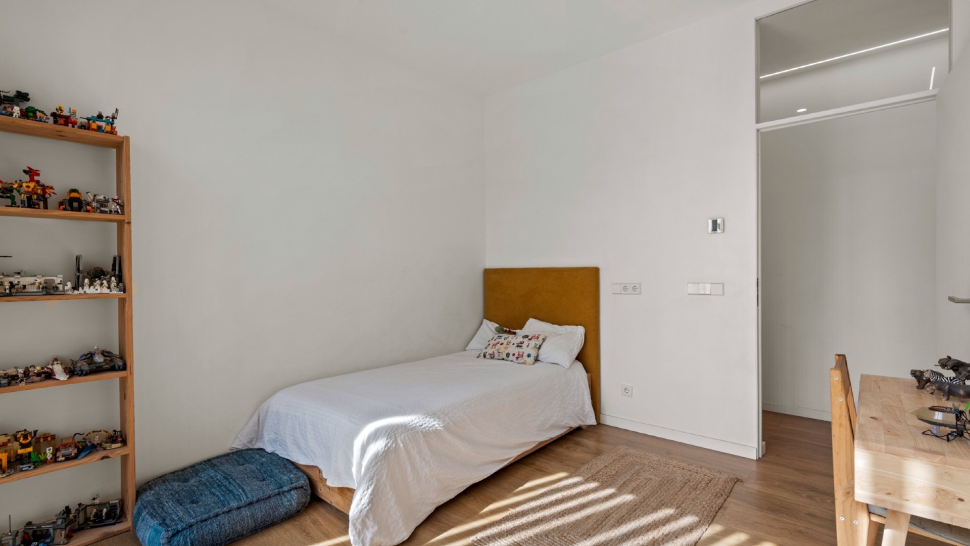 Videresalg - Fritliggende villa -
Finestrat