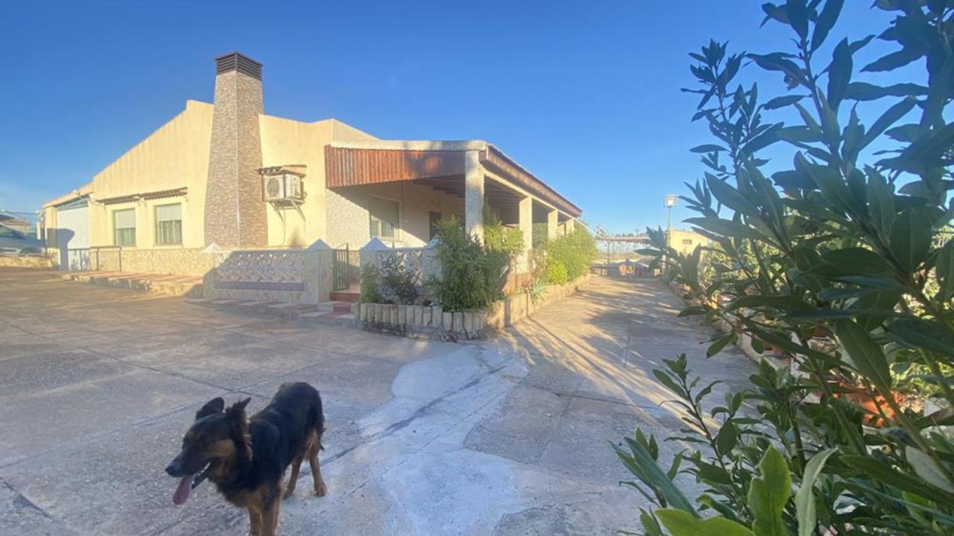 Videresalg - Fritliggende villa -
Gea y Truyols