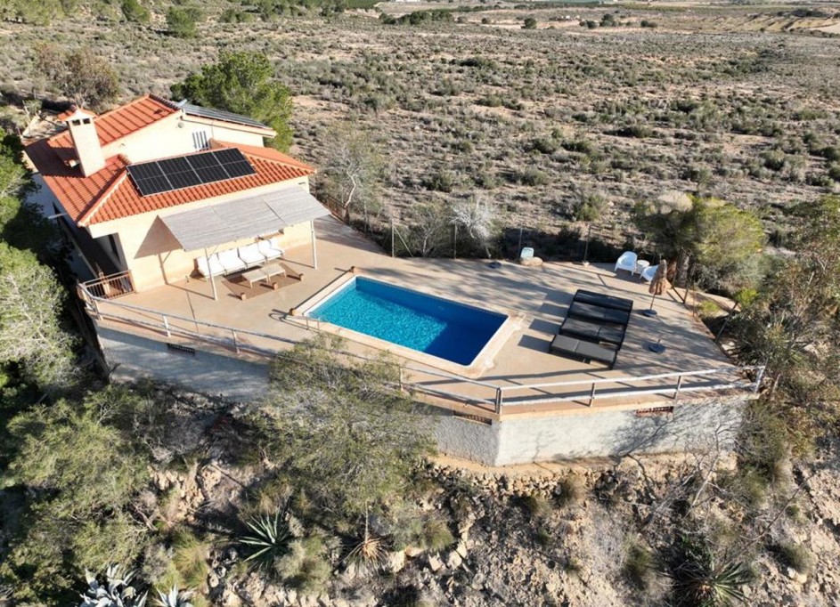 Videresalg - Fritliggende villa -
Gea y Truyols