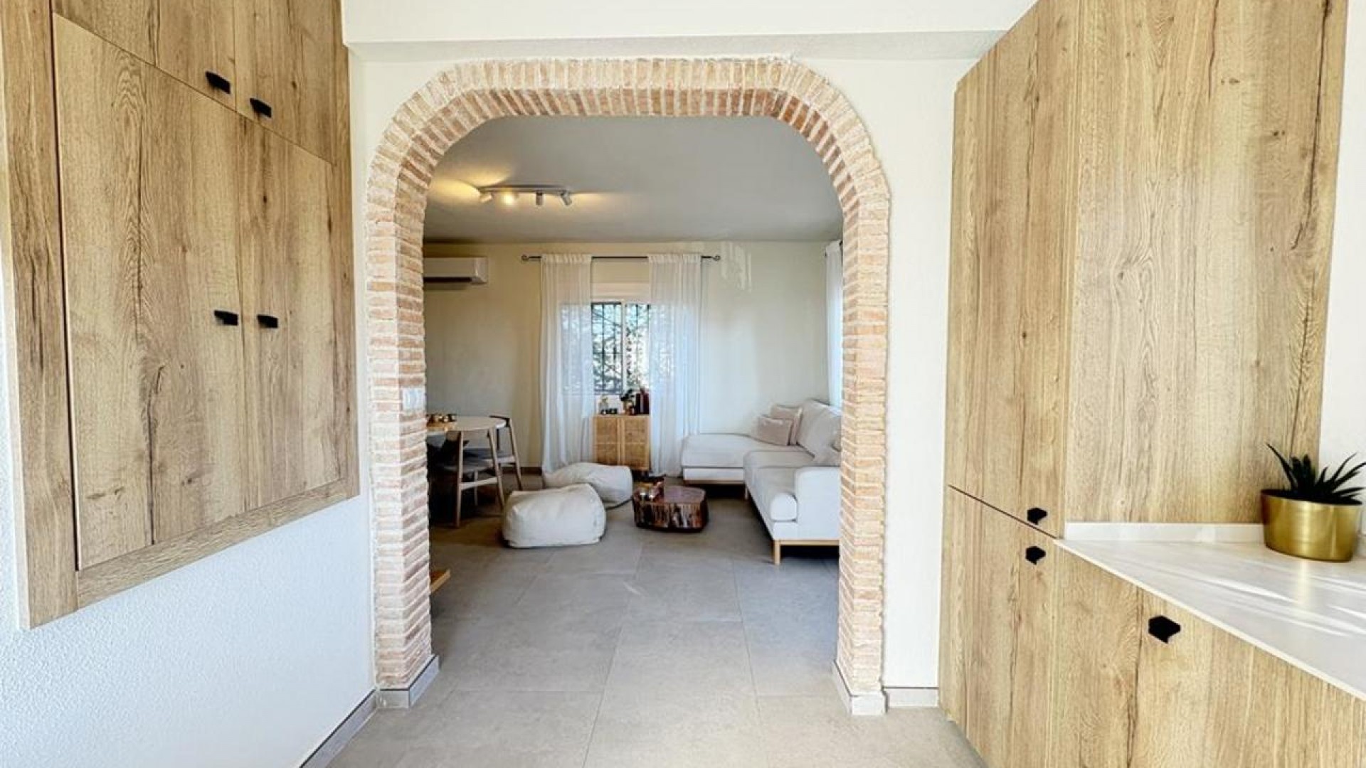 Videresalg - Fritliggende villa -
Gea y Truyols