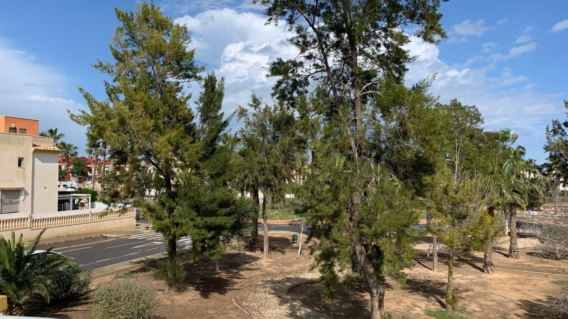 Videresalg - Fritliggende villa -
Guardamar del Segura - Guardamar - El Raso