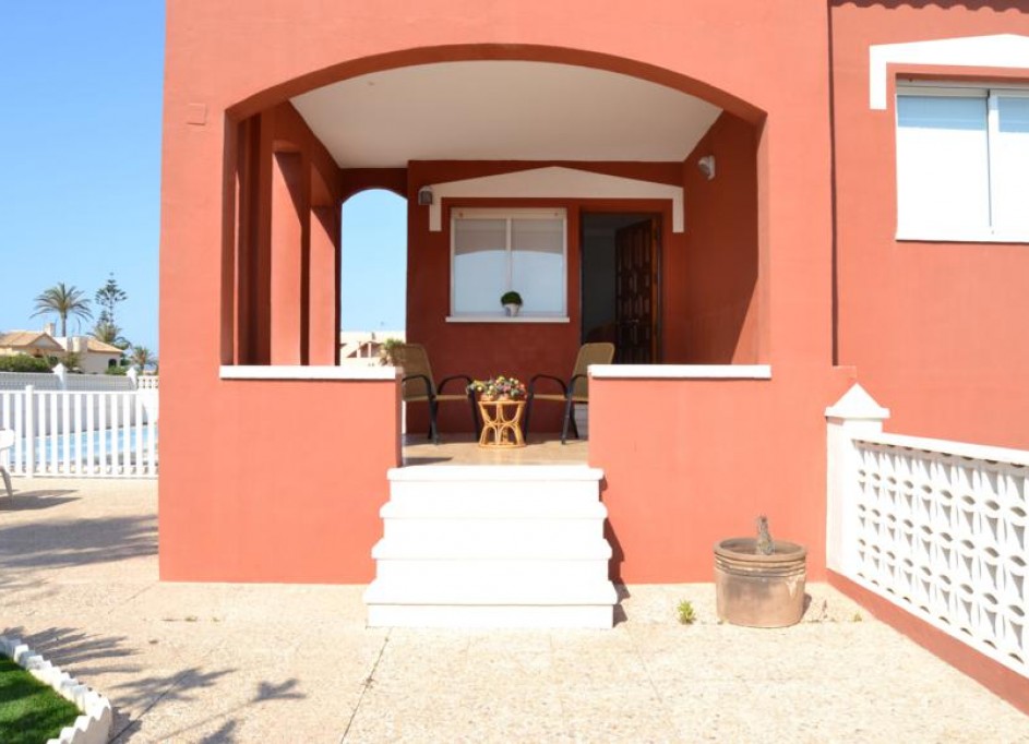 Videresalg - Fritliggende villa -
La Manga del Mar Menor - La Manga