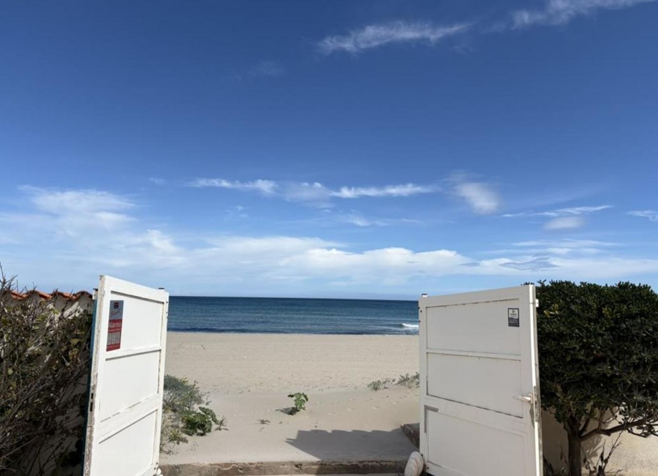 Videresalg - Fritliggende villa -
La Manga del Mar Menor